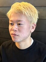 ディスイズバーバーセカンド(THIS IS BARBER 2nd)&nbsp;ブリーチ ダブルカラー アップバング メンズショート 20代 短髪