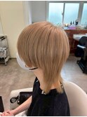 ウルフカット ミルクティーベージュ ダブルカラー