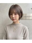 大人可愛い丸みショートボブ×透明感グレージュで小顔見せ叶う
