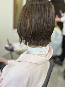 ルモ(LUMO) 切りっぱなしボブ