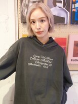 ルーム(Loom.) ケアブリーチ デザインカラー ハイトーンボブ レイヤー