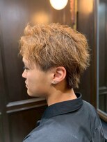 ミリオンバックス 御徒町店(Million Backs) 御徒町/刈り上げセンターパート/波巻きツイストスパイラル