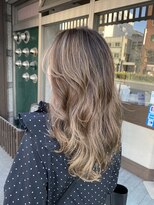 ミニム ヘアー(minim hair)&nbsp;【minim×日比】ハイライトカラー×ミルクティグレージュ