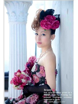 エッチ美容室 本店 洋装ブライダル ヘアメイク プリンセスライン