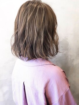 エル セルカ 高田馬場(el CERCA) [高田馬場新宿池袋]切りっぱなしボブ×ハイライト×グレージュ