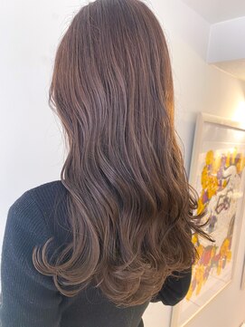 インビテーション(invitation) ウェーブヘア×モーブアッシュ