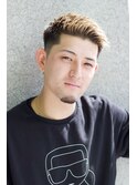 ワイルドアップバング　サイドパート　フェードカットBs