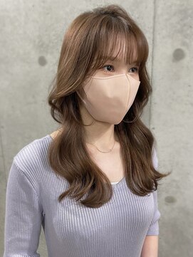 ザシー オモテサンドウ(The C) 韓国風レイヤースタイル、おくれ毛プラスでこなれ感UP◎