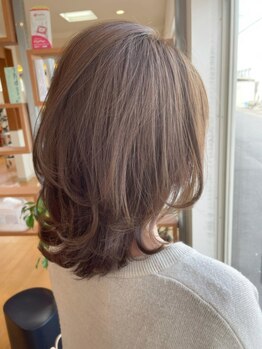 ネオヘアーバイヘアーシーク(neo hair by hair chic)の写真/初めてのグレイカラーもお任せ◎気になる白髪もしっかりカバー！白髪染めでもオシャレに理想の色味を♪