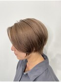 大人くすみベージュくびれショート前髪あり30代40代大人可愛い