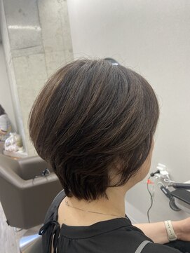 ウェィブズ(waves) 大人ショート