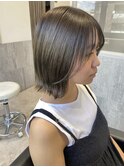 涼し気なブルーアッシュボブ
