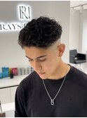 外国人風フェードスペインカールオールバックショート