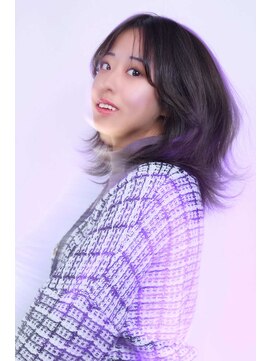 アンアタッシュ(UNE ATTACHE) まとうだけで、雰囲気が変わる。スモーキーラベンダー