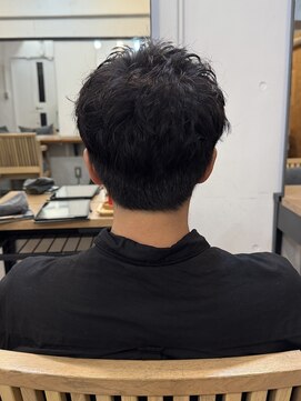 ファルベ(Farbe) スパイキーショート ブルーブラック フェザーパーマサーフカール