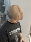 クリーミーなカフェラテカラー