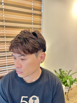 トコトコボーイ(TOCOTOCOBOY) 刈り上げ前下がりボブ