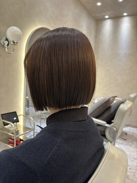 ジーナ 天神(Zina) 切りっぱなしボブ/大人ガーリー/似合わせカット[福岡天神]