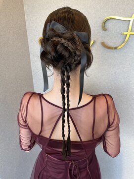 リアヘアー(Li'a hair) カチモリシニヨンヘア