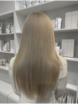 ヴェルア 四条烏丸 四条大宮(Velua)&nbsp;ケアブリーチ ホワイトカラー ブリーチカラー