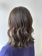 グランディール(Grandir)&nbsp;抜け感オリーブハイライト