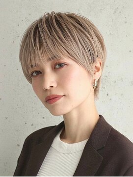 バイエイト(X８) 前髪クールショート×ベージュ×髪質改善