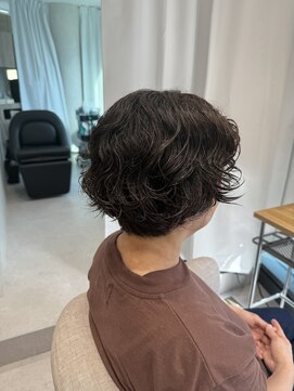 クラッチ 梅田茶屋町店(CLUTCH) くせ毛を活かすカット/髪質改善/美髪カラー【大阪/梅田】