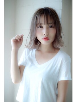 クロム(Chlom) Chlom立川ヌーディーグレージュグラデーションカラーボブ