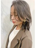 ミルクティーグレージュで透明感たっぷりヘアー【小笠原　剛】