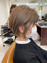 シェール モリオ(chere MORIO)&nbsp;ショートヘアで美人シルエットに☆☆