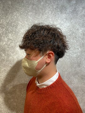ラルス(Larus) MEN’S HAIR/ブルーブラック/フェザーパーマ/本八幡