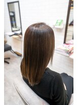 ビート(Beat)&nbsp;硬くゴワつく髪質が潤う柔らか髪に酸性ストレート×メテオカラー