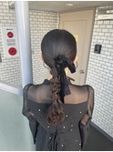 タイトアレンジ タイトヘア 編みおろし ローポニー 参列ヘア