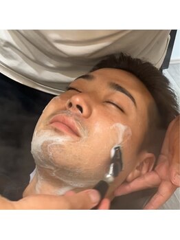 パインの写真/バーバーサロンだからできる病みつきになるシェービング！メンズの身だしなみをトータルでサポート。
