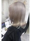 ハイライトカラーミルクティーベージュレイヤーカット