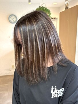 リングバイモアムー(Ring by Moremuu) イッシー　ハイライト　ケアブリーチ