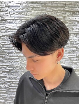 クール ヴィヴィ(Cool ViVi) センターパートマッシュ