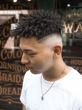 プロショップウェーブ セカンド(PRO SHOP WAVE II) スペインカール/プードルパーマ/メンズパーマ/ニュアンスパーマ