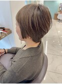 カット＆リュクスカラーのショートボブ