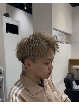 ルーストデラックス 京都河原町三条(ROOST dx) MEN’S HAIR/波巻ツイストスパイラル/フェザーパーマ/京都河原町