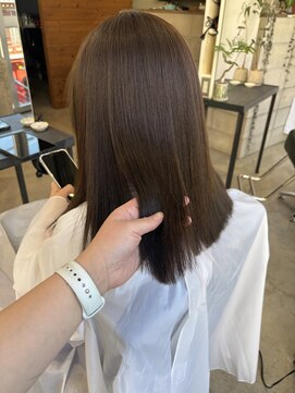 イル(ill) オリーブカラー 髪質改善 ミディアム 大須