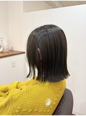 艶色切りっぱなしボブ