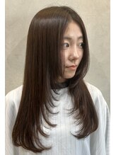ツヅル(tsuzuru.)&nbsp;ロングレイヤーカット　顔周りレイヤー　内巻きレイヤーカット