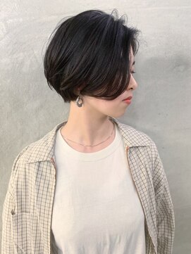 ビートス(BEAT S) 黒髪 前下がり ショート