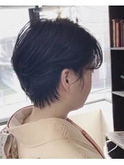 ensue京都 成人式ヘアセット ショートヘアアレンジおくれ毛 中島