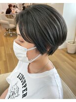 レイ(Lei)&nbsp;20代・30代◎シャープなショートボブスタイル