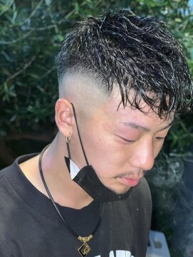 アレクサンドルオブカラーズカナザワ(ALEXANDRE OF COLORS KANAZAWA) フェードカット