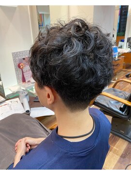 エムタニグチギンザ(M.TANIGUCHI GINZA) 【メンズカット】パーマ/眉カット