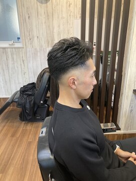 ライズヘアー(RISE HAIR) スキンフェード＋アイロンパーマ