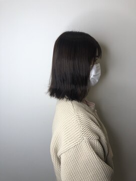 ゼンドットカラスマ(Zen.karasuma) 外ハネ×地毛風ストレート